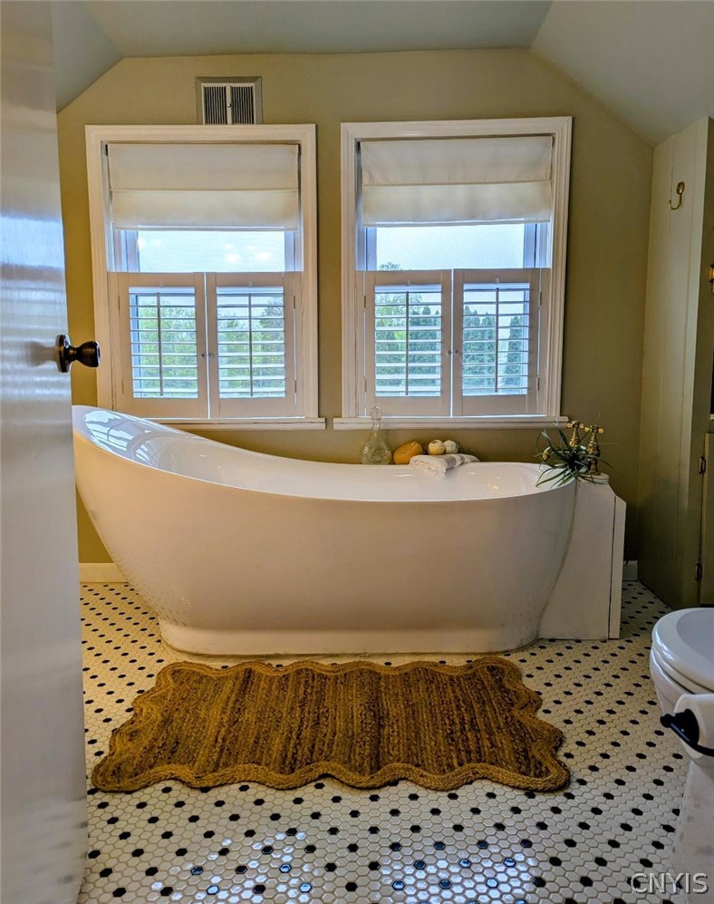 6007 Hamilton Road Syracuse, NY 13212 - Photo 32 of 49