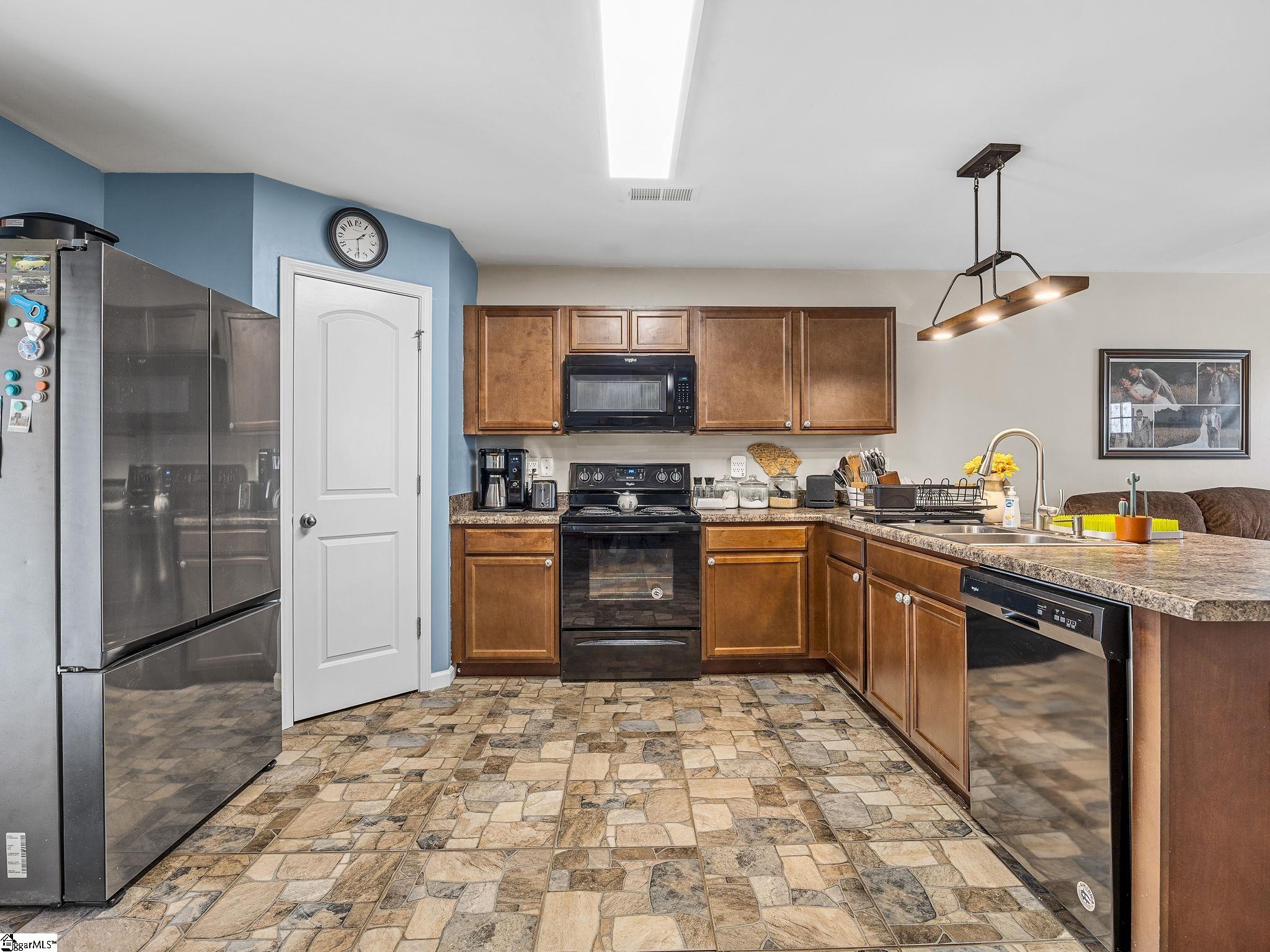 98 Lyman Lake Road Lyman, SC 29365 - Photo 16 of 27