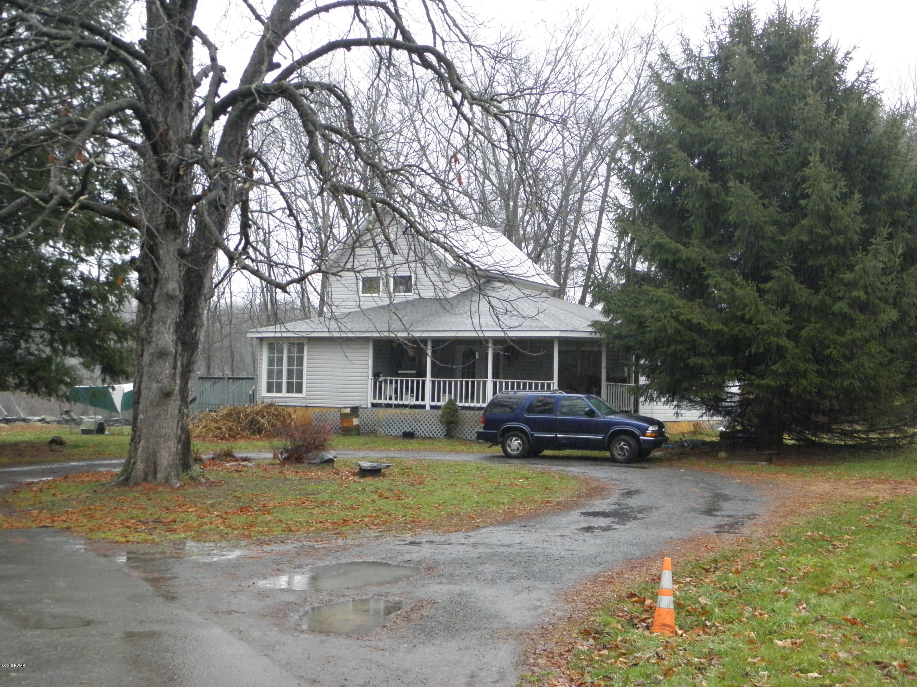 12 Riverside Avenue Hawley, PA 18428 - Photo 2 of 16