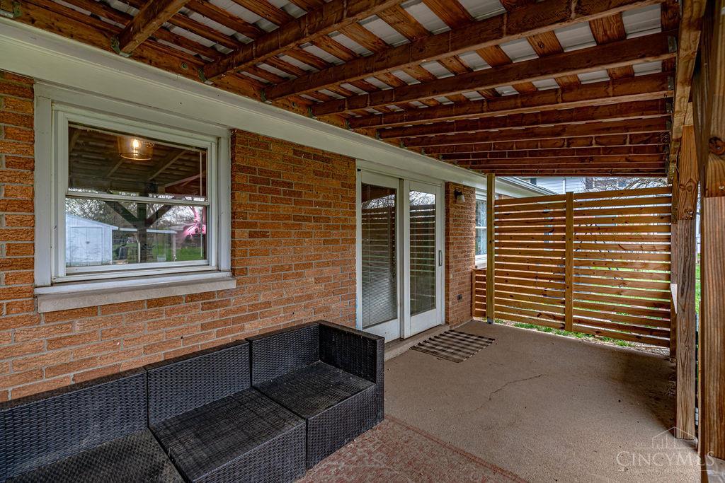 7527 Red Robin Street Franklin, OH 45005 - Photo 2 of 16