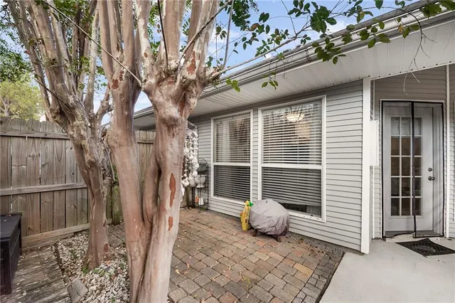 $235,000 | 320 Libra Avenue, Unit B, Mandeville, LA 70471