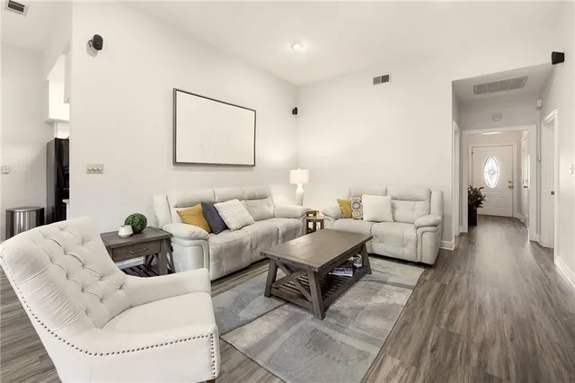 $235,000 | 320 Libra Avenue, Unit B, Mandeville, LA 70471