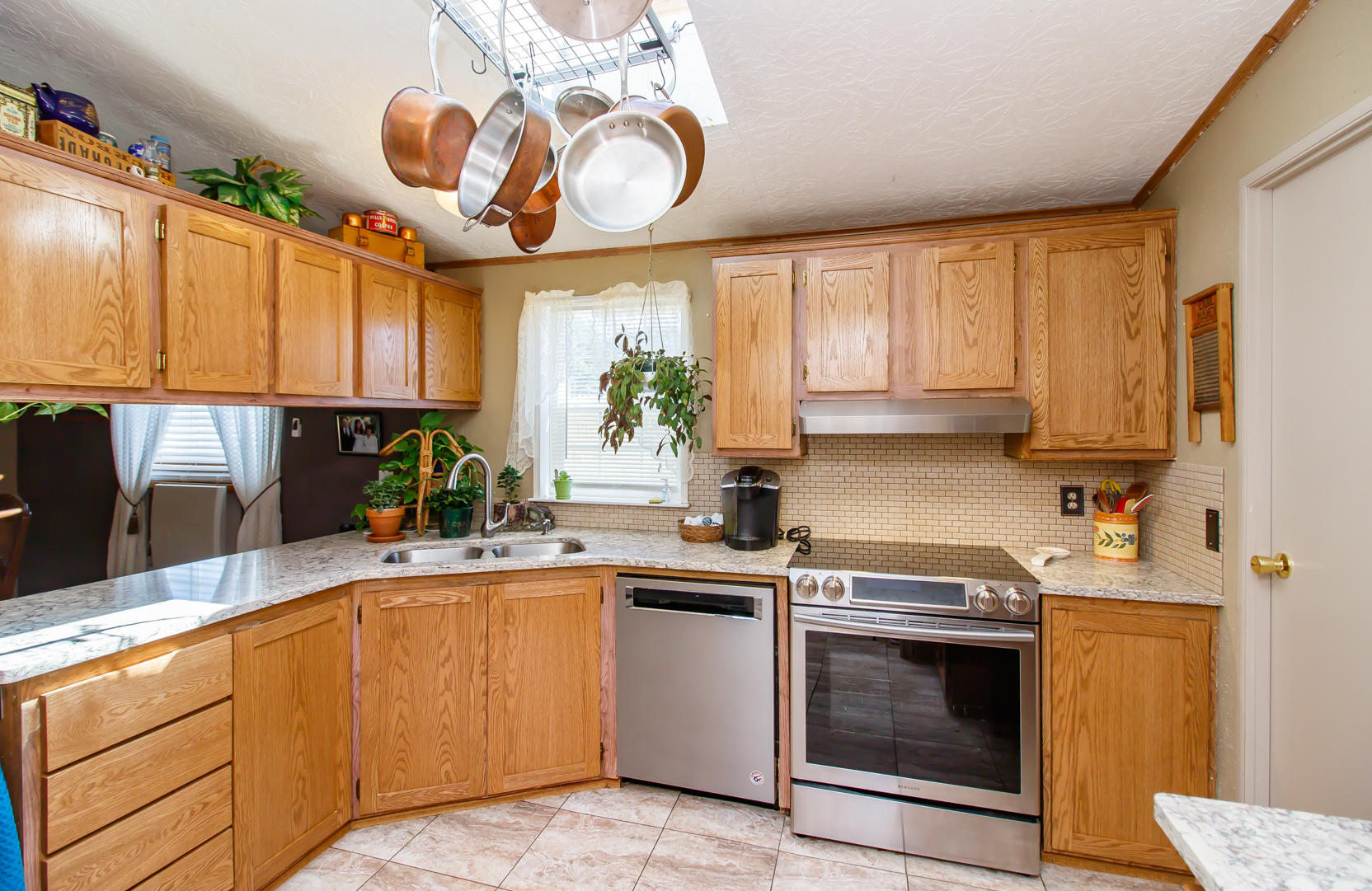 11590 Michael Road White City, OR 97503 - Photo 15 of 41 13