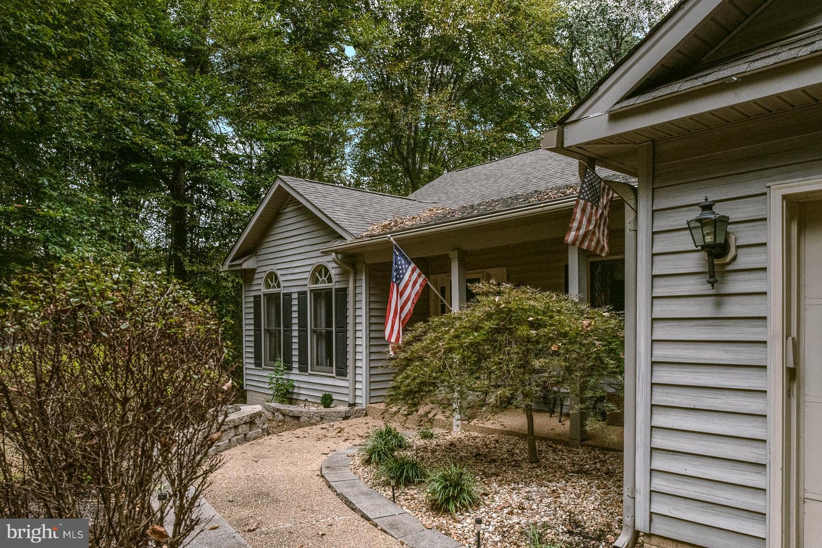 3 Cresthill Court Ruther Glen, VA 22546 - Photo 3 of 23 Exterior (Front)