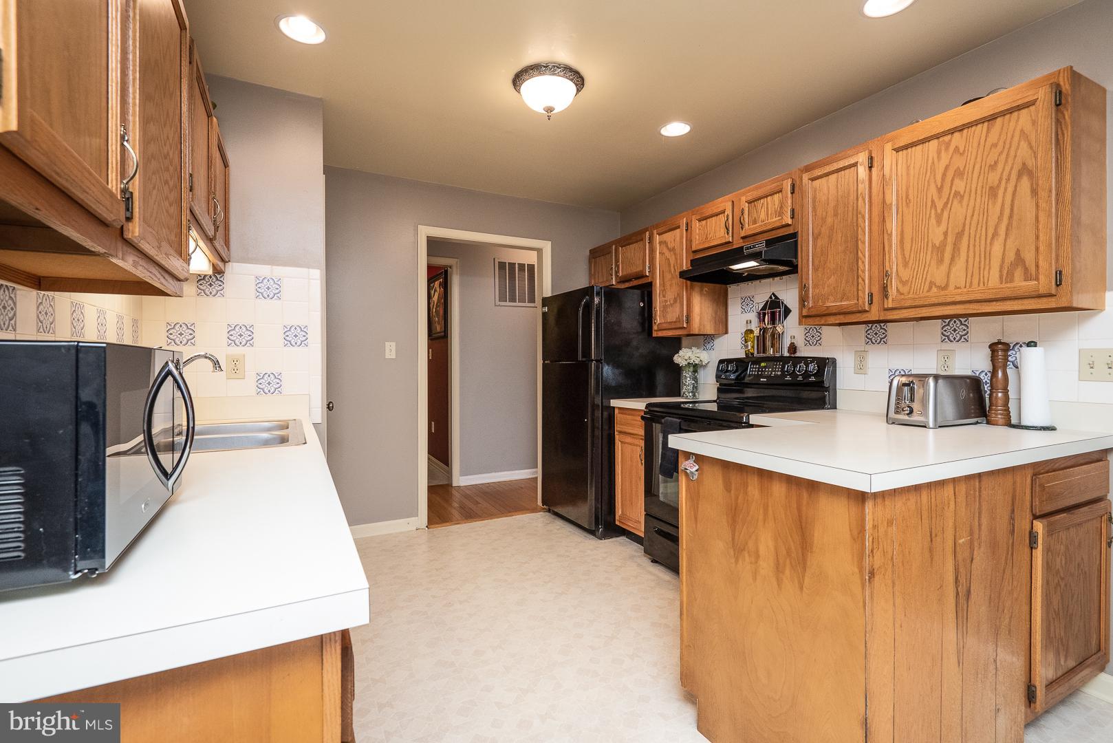 3 Cresthill Court Ruther Glen, VA 22546 - Photo 10 of 23 Kitchen