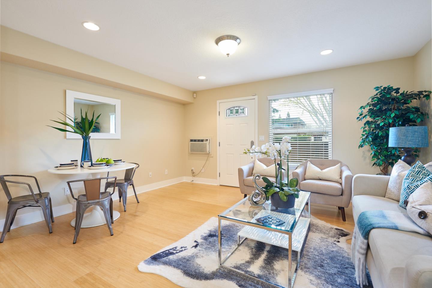 2002 West Middlefield Road, Unit 2 Mountain View, CA 94043 - Photo 4 of 15 Gallery Image 4
