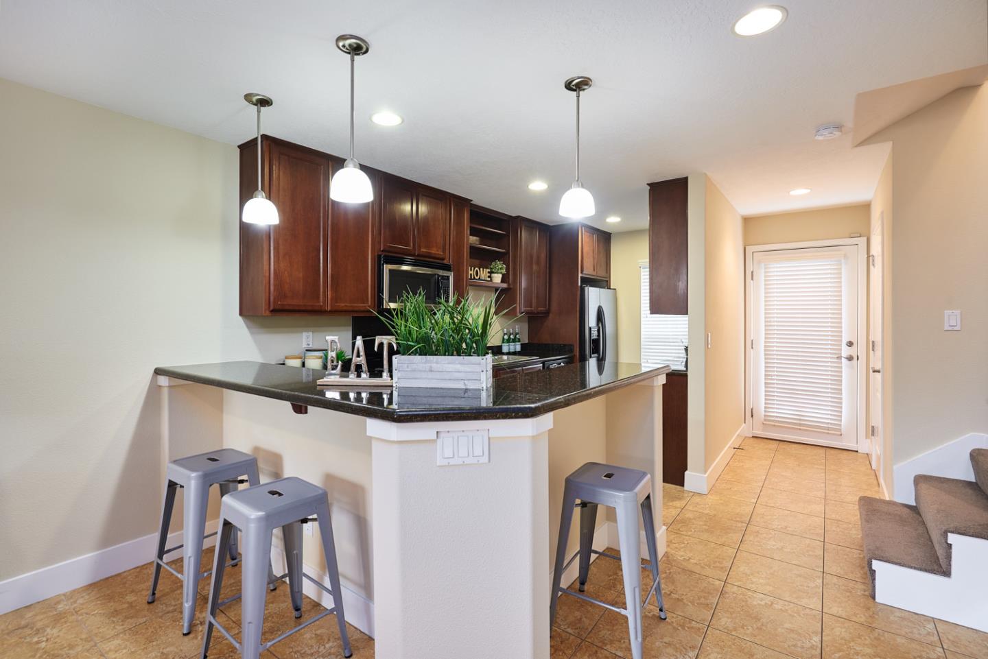 2002 West Middlefield Road, Unit 2 Mountain View, CA 94043 - Photo 6 of 15 Gallery Image 6