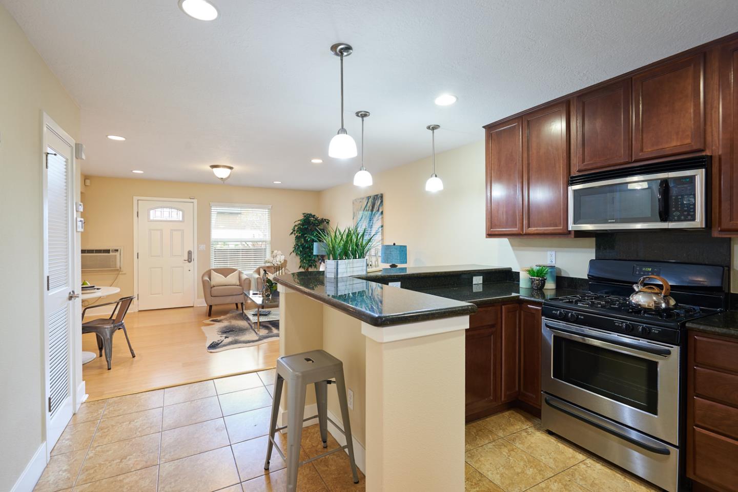 2002 West Middlefield Road, Unit 2 Mountain View, CA 94043 - Photo 9 of 15 Gallery Image 9