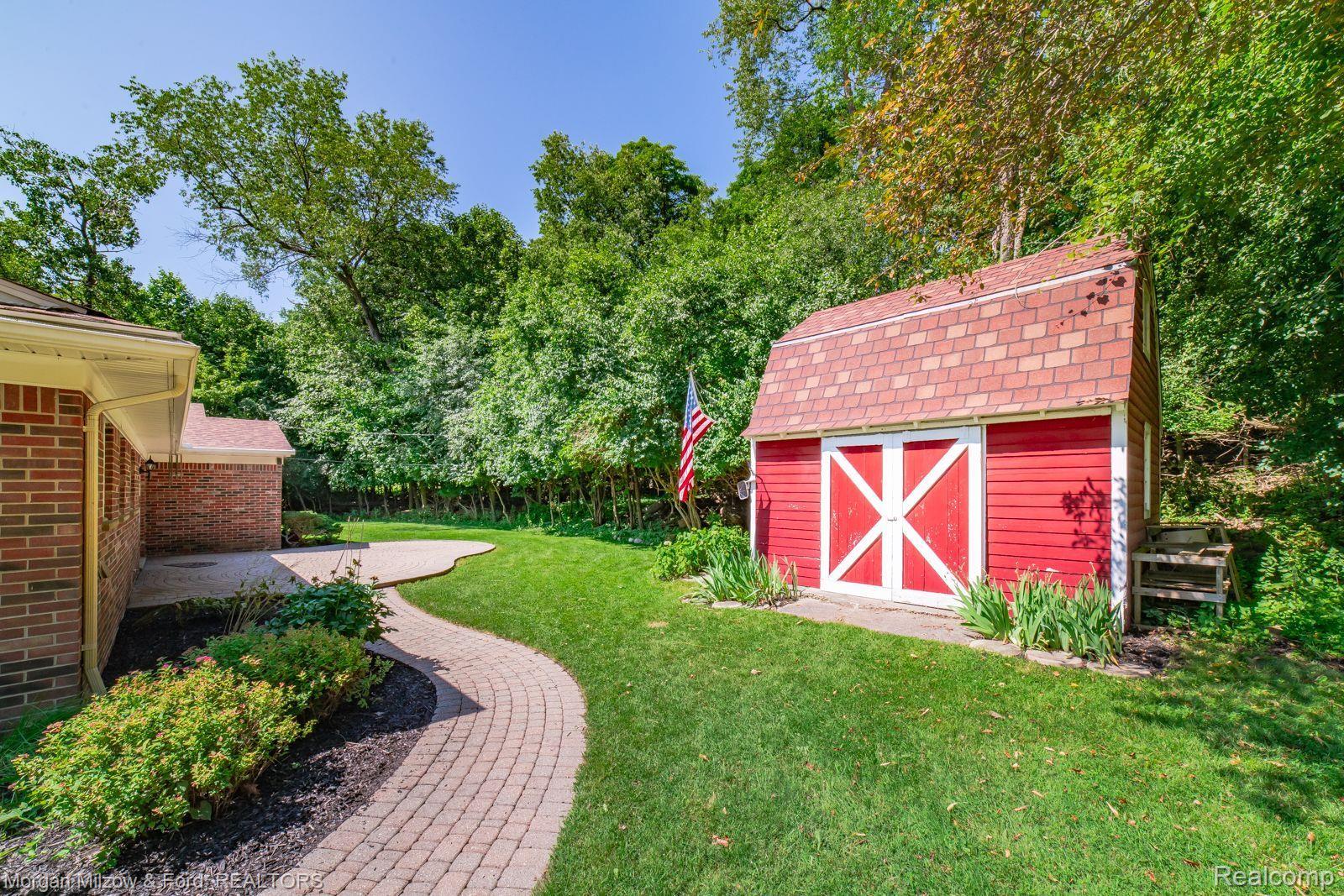1845 North Livernois Road Rochester, MI 48306 - Photo 4 of 38 Gallery Image 4