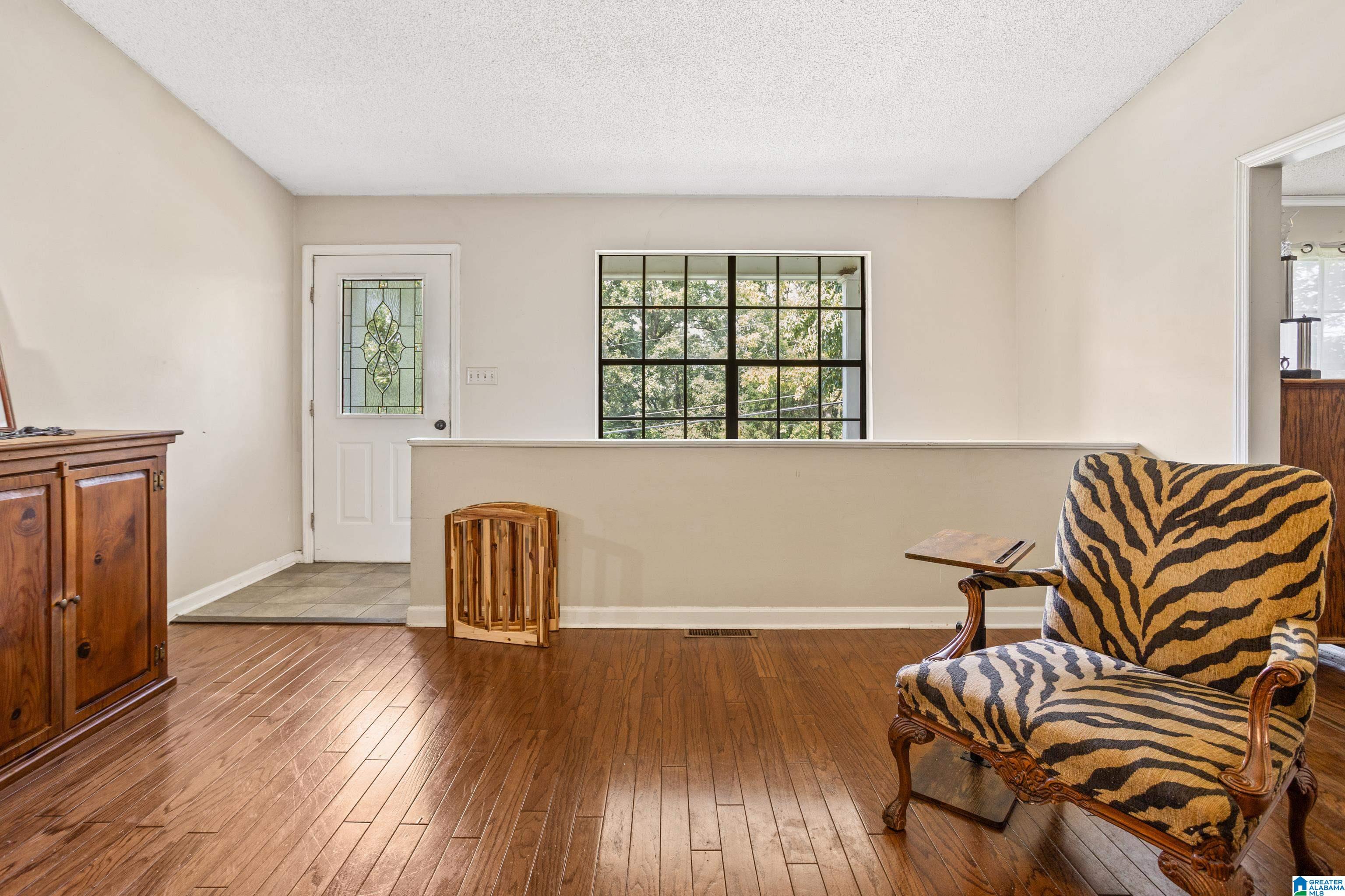1024 Henry Drive Alabaster, AL 35007 - Photo 4 of 36