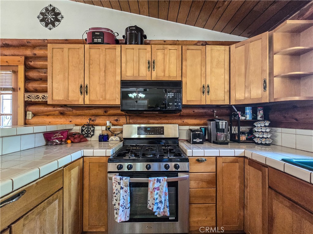 5363 Hess Road Phelan, CA 92371 - Photo 11 of 68 Gallery Image 11