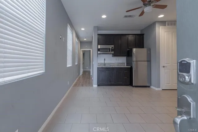 $1,600 | 17949 Yellow Dock Way, San Bernardino, CA 92407