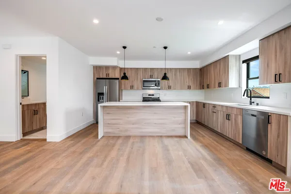 $6,550 | 354 1/2 Newland Street, Los Angeles, CA 90042