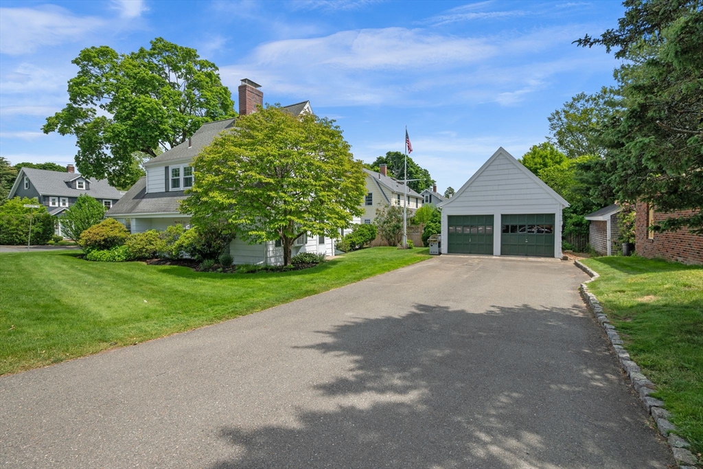 10 Charlotte Road Marblehead, MA 01945 - Photo 4 of 30