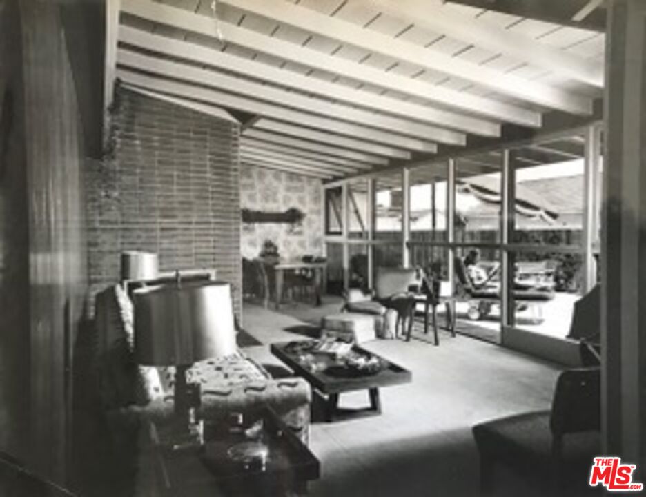11368 Berwick Street Los Angeles, CA 90049 - Photo 31 of 31 a living room with furniture and outdoor view