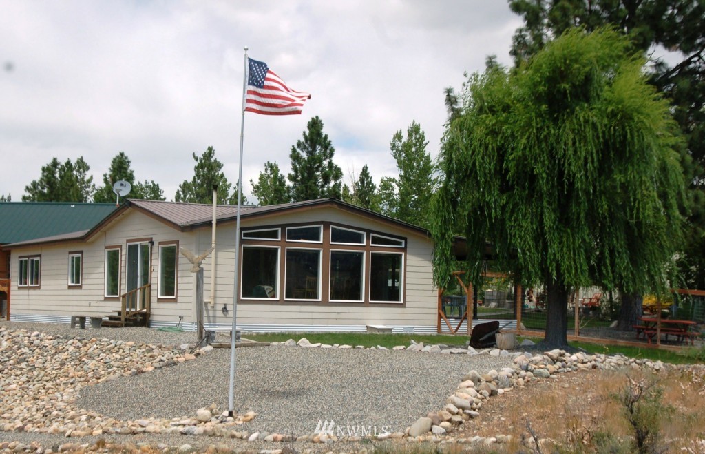58 Star Flower Road Winthrop, WA 98862 - Photo 2 of 24 Gallery Image 2