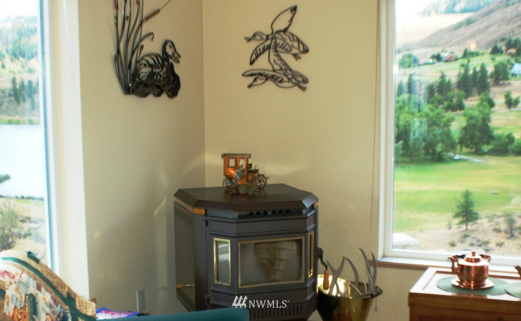 58 Star Flower Road Winthrop, WA 98862 - Photo 6 of 24 Gallery Image 6