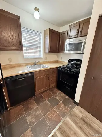 $825 | 145 Ashley Drive, Fairview Heights, IL 62208