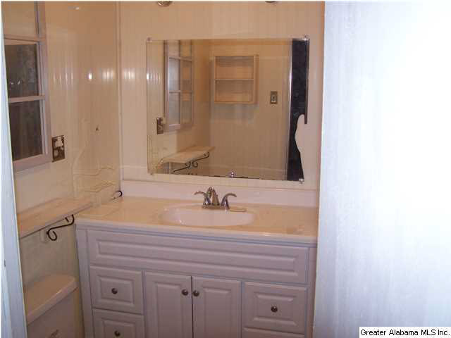 3944 Parkwood Road Bessemer, AL 35022 - Photo 6 of 12