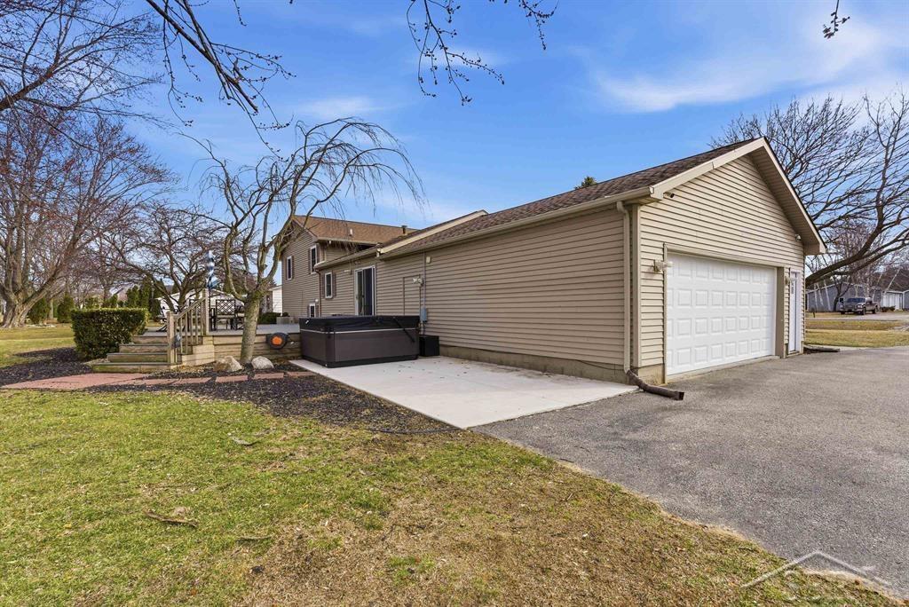 2258 South Nine Mile Road Kawkawlin, MI 48631 - Photo 5 of 47