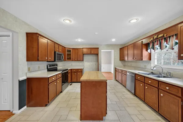 $325,000 | 208 Coachman Drive, Aiken, SC 29803