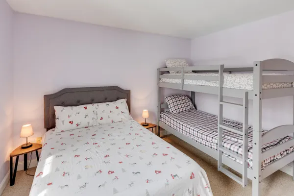 $635,000 | 5 Hillside Circle, Unit 1, Lincoln, NH 03251