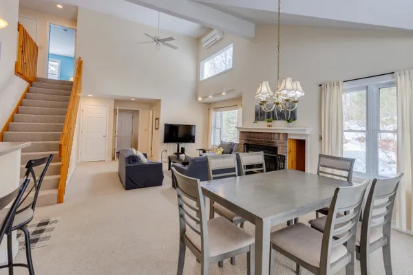 $635,000 | 5 Hillside Circle, Unit 1, Lincoln, NH 03251