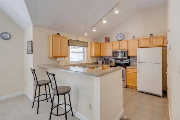 $635,000 | 5 Hillside Circle, Unit 1, Lincoln, NH 03251