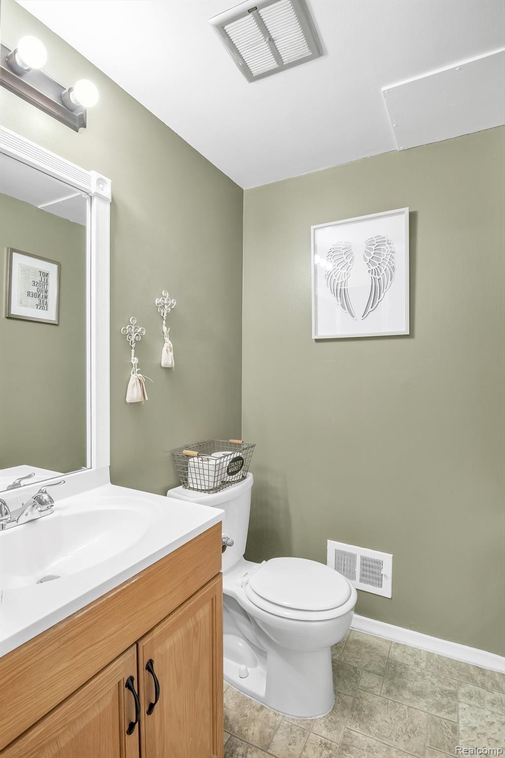 6344 Raintree Drive Canton, MI 48187 - Photo 15 of 38 Updated 1/2 bath main floor