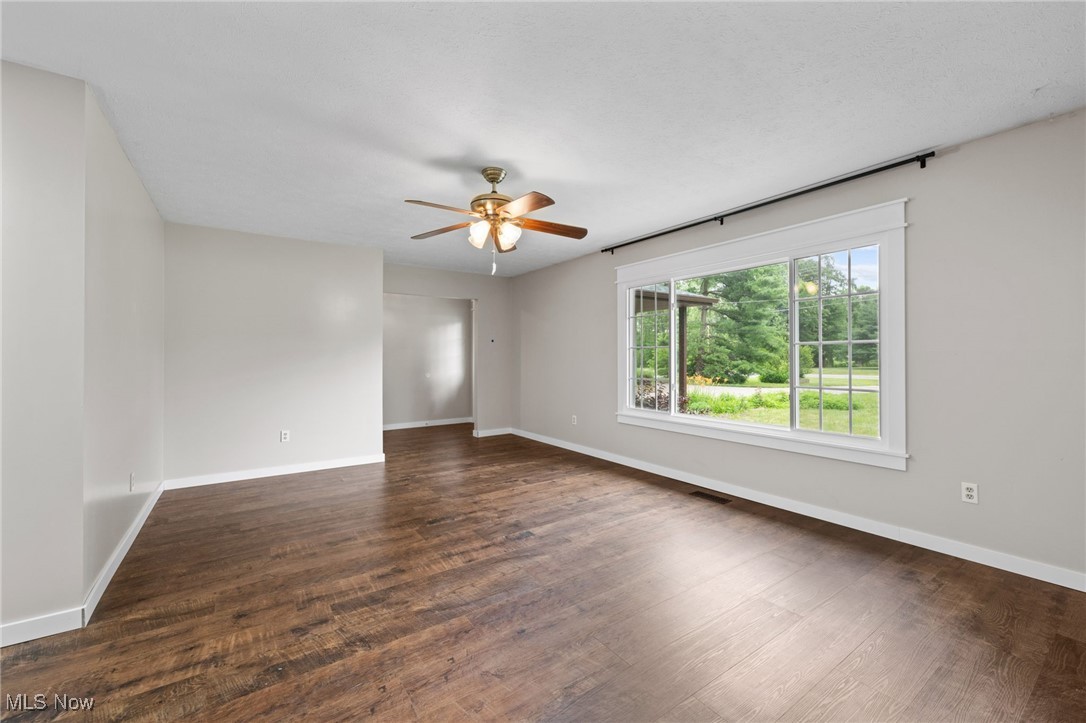 14294 Lagrange Road Lagrange, OH 44050 - Photo 6 of 37