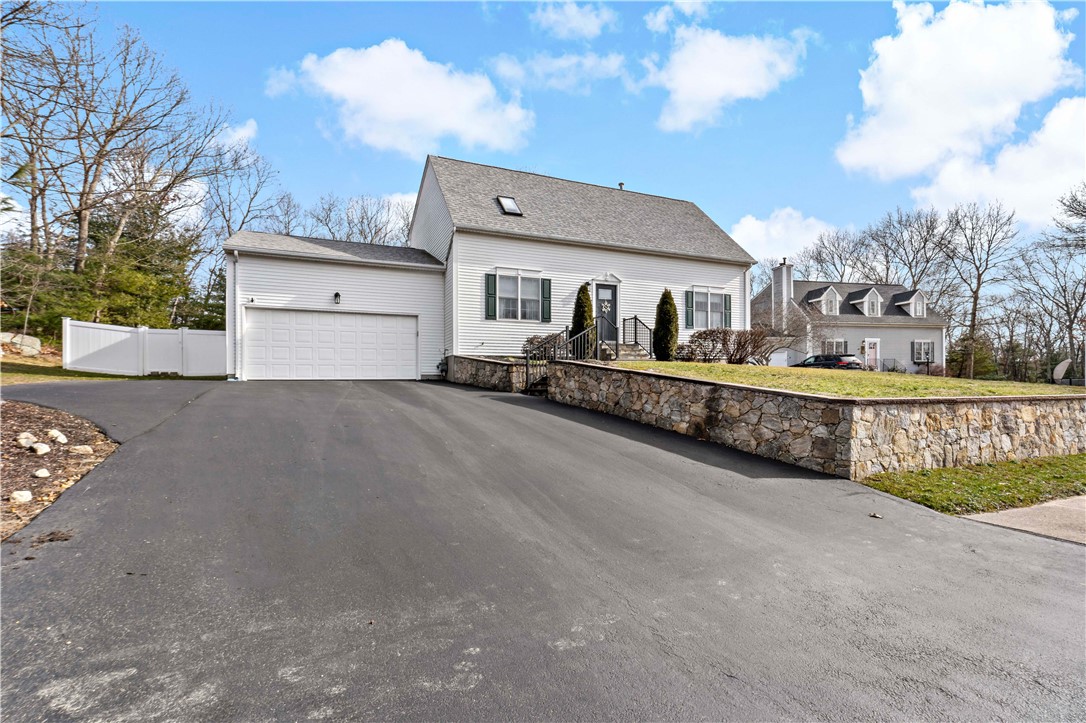 50 Cobblestone Terrace Coventry, RI 02816 - Photo 3 of 44