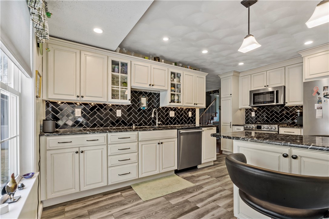 50 Cobblestone Terrace Coventry, RI 02816 - Photo 10 of 44