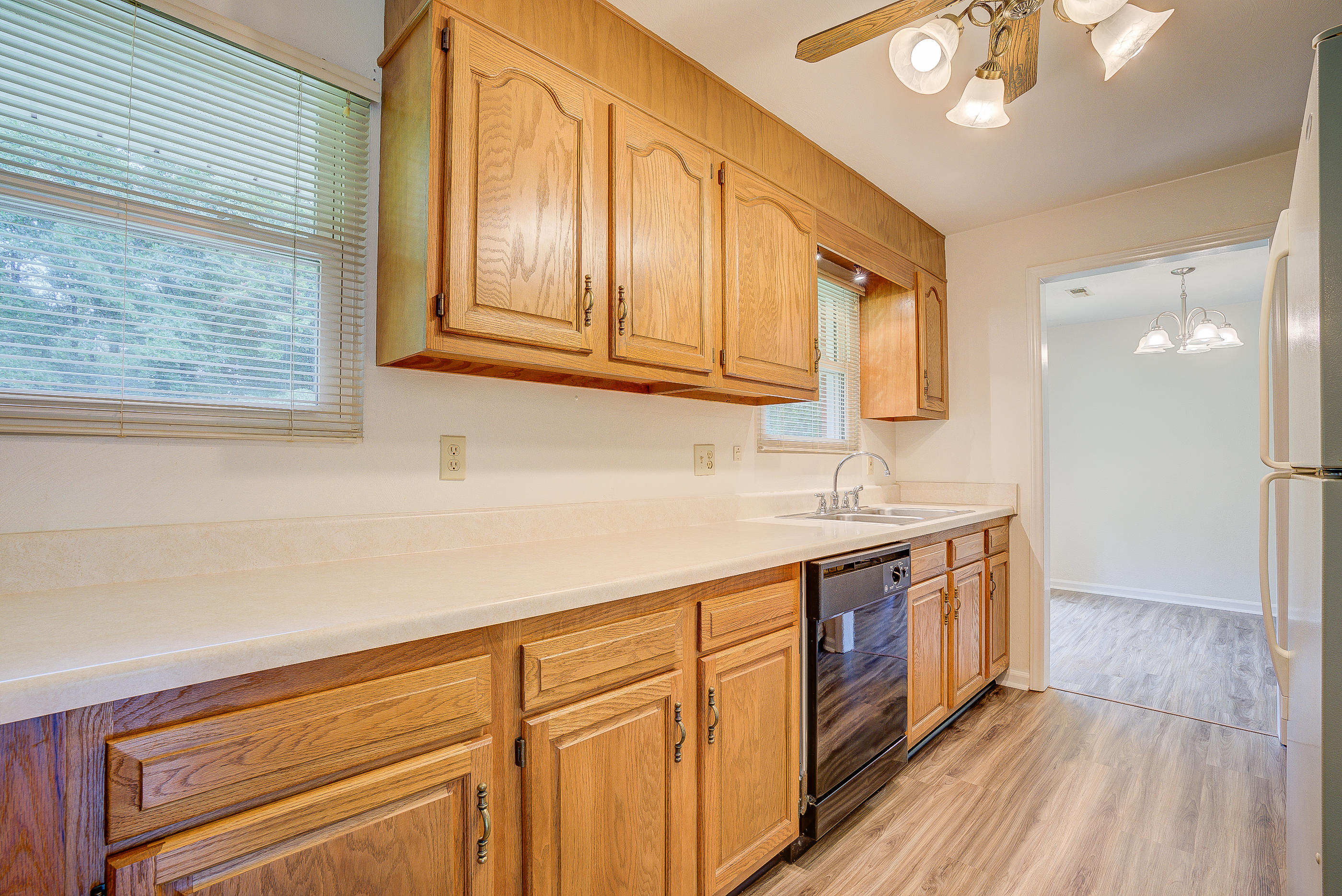 6033 Country Homes Road Roanoke, VA 24018 - Photo 13 of 30 28