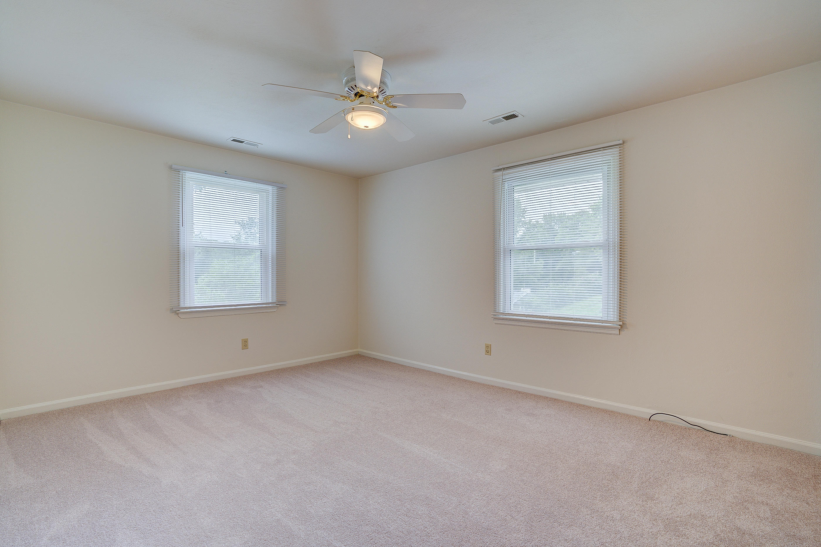 6033 Country Homes Road Roanoke, VA 24018 - Photo 21 of 30 46