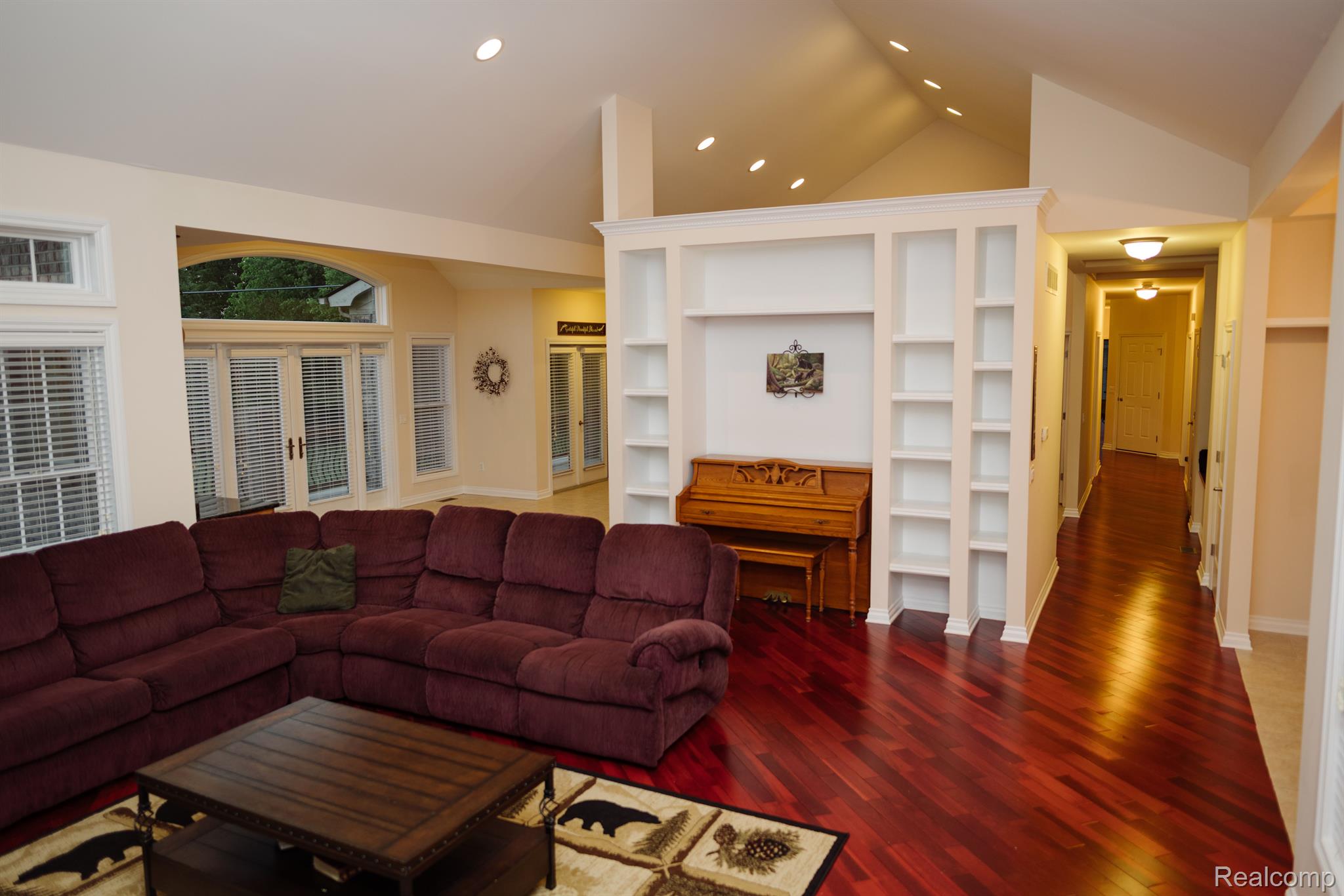 8015 Rattalee Lake Road Clarkston, MI 48348 - Photo 12 of 36 Gallery Image 12