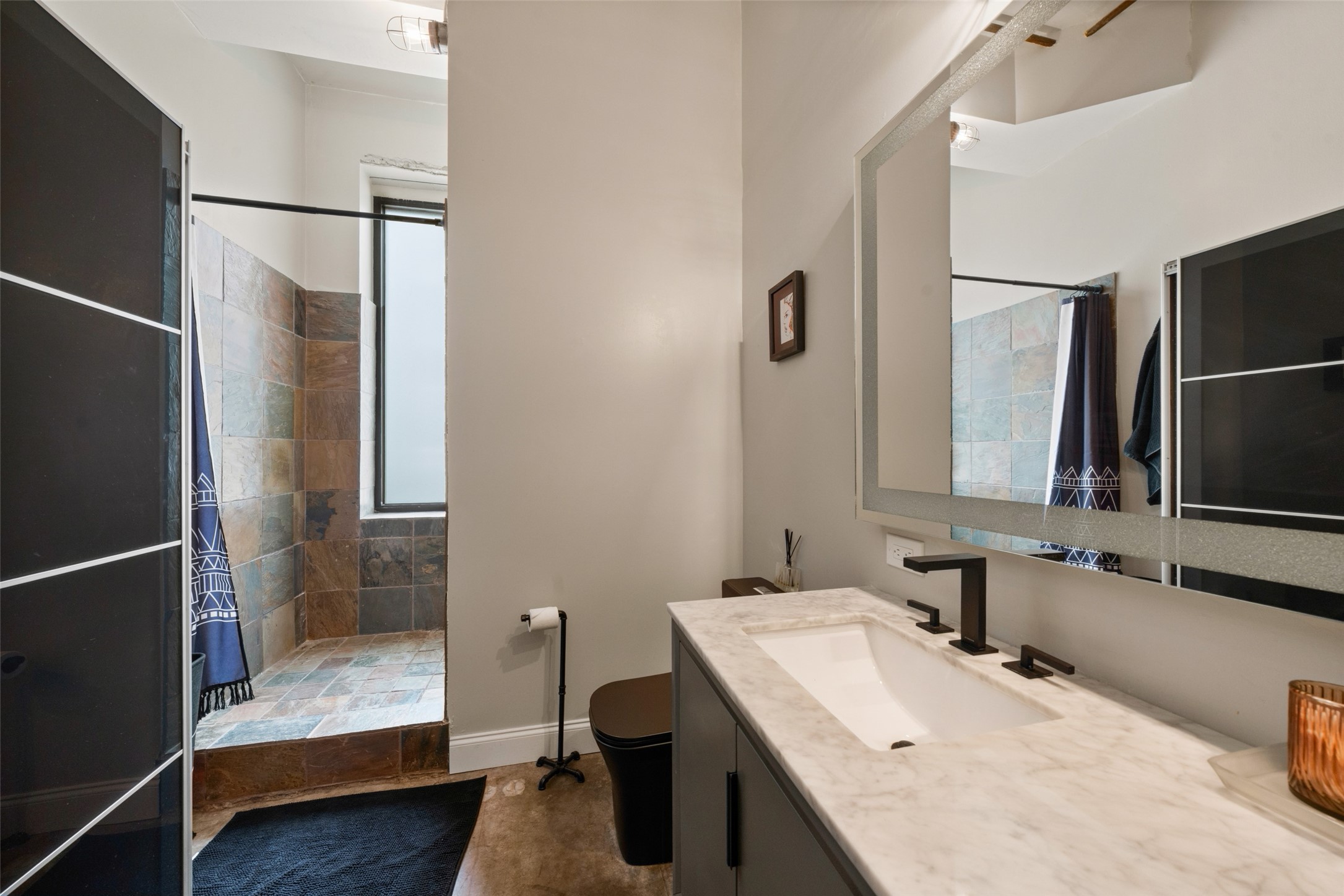 705 Main Street, Unit 404 Houston, TX 77002 - Photo 16 of 26 Gallery Image 16