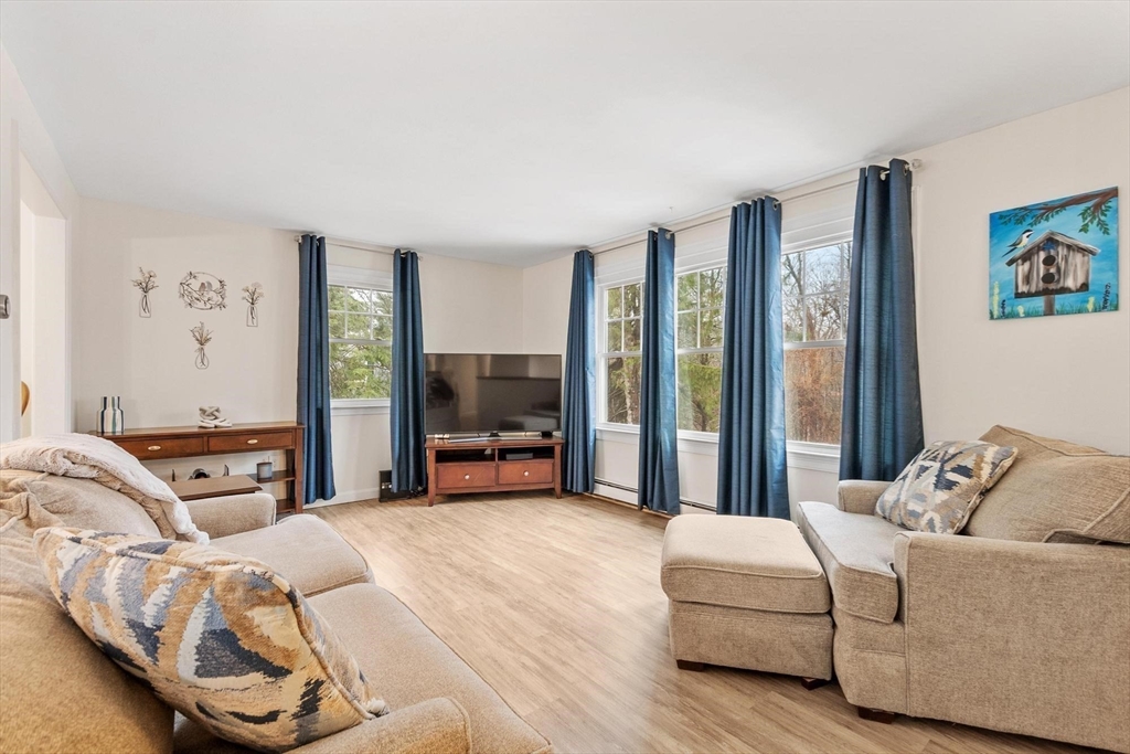 225 Leominster Road Lunenburg, MA 01462 - Photo 10 of 38