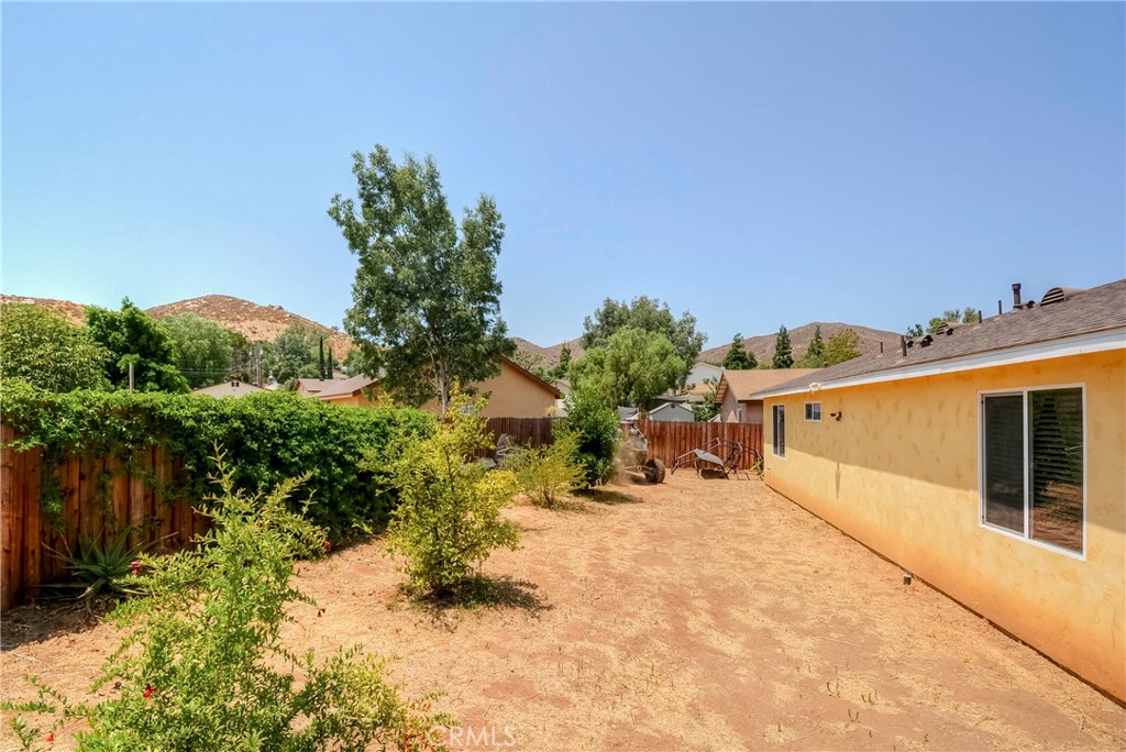 4320 Ambs Drive Riverside, CA 92505 - Photo 12 of 35 a view of a backyard
