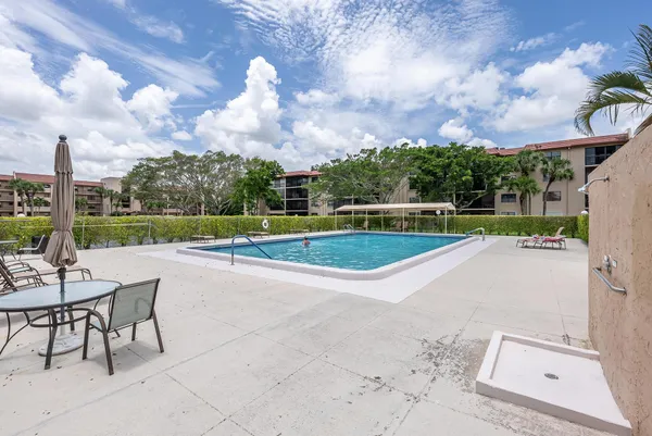 $1,575 | 140 Lake Nancy Lane, Unit 113, West Palm Beach, FL 33411