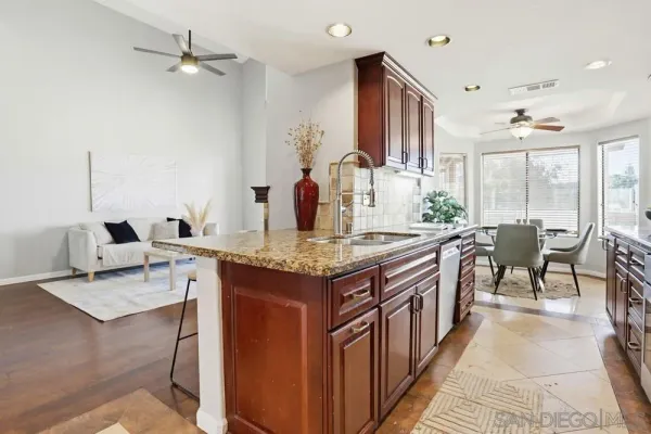 $1,495,000 | 11753 Avenida Sivrita, San Diego, CA 92128
