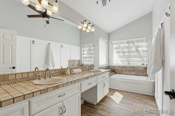 $1,495,000 | 11753 Avenida Sivrita, San Diego, CA 92128