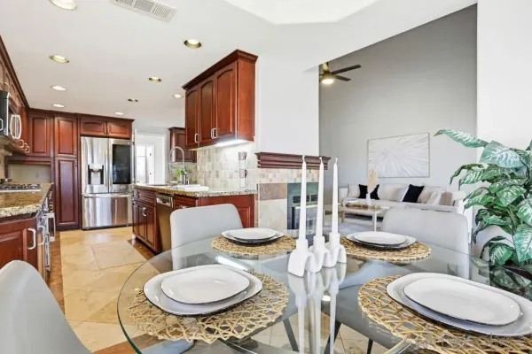 $1,495,000 | 11753 Avenida Sivrita, San Diego, CA 92128