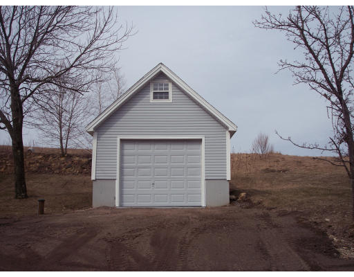 230 Pierce Road West Brookfield, MA 01585 - Photo 11 of 12 Gallery Image 11