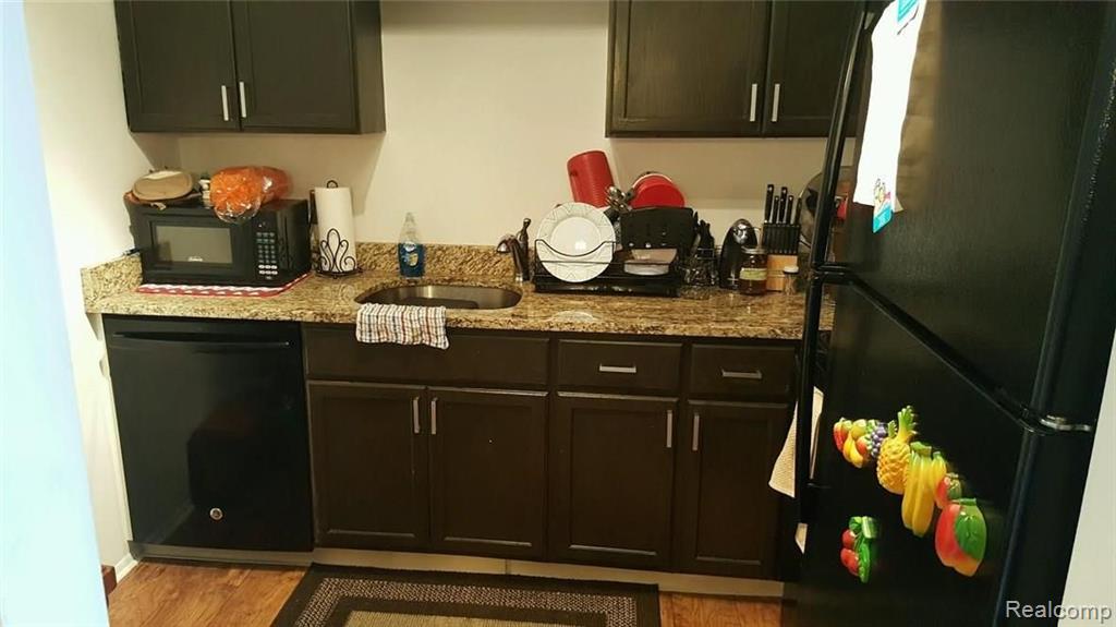 4925 10 10 Mile Road, Unit 47 Warren, MI 48091 - Photo 6 of 7