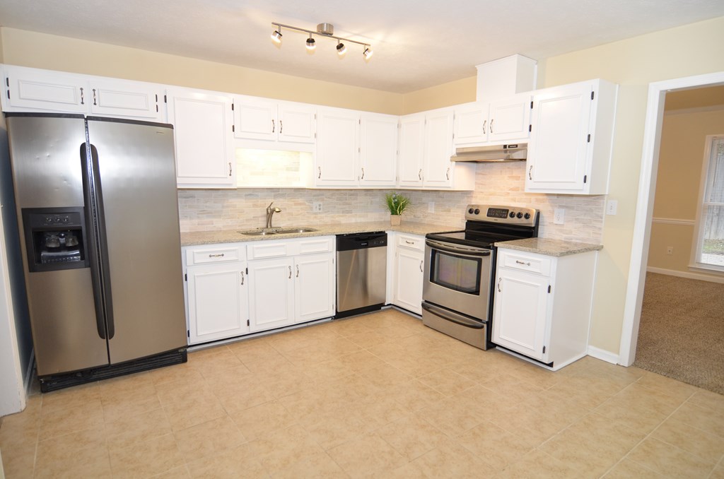 2984 Barbara Road Columbus, GA 31907 - Photo 8 of 25 Gallery Image 8