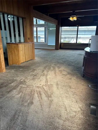 $4,200 | 125 West Hoffman Avenue, Lindenhurst, NY 11757