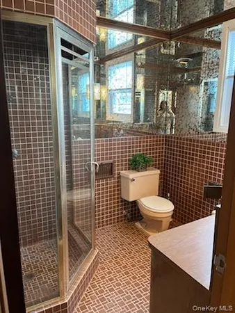 $4,200 | 125 West Hoffman Avenue, Lindenhurst, NY 11757