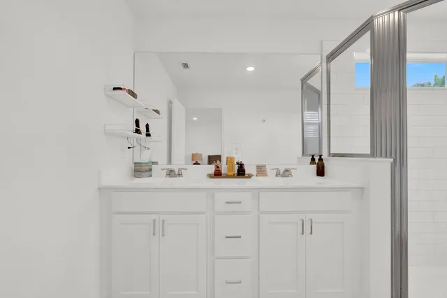 $3,250 | 4246 Lagoon Shore Drive, Lake Worth, FL 33467