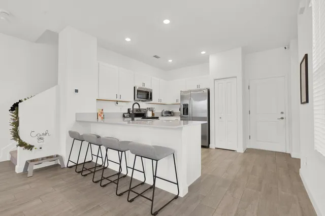 $3,250 | 4246 Lagoon Shore Drive, Lake Worth, FL 33467