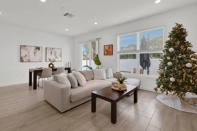 $3,250 | 4246 Lagoon Shore Drive, Lake Worth, FL 33467